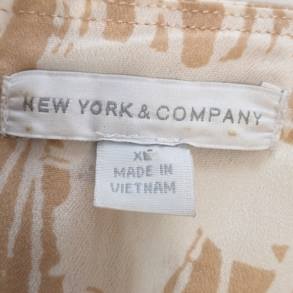 New York & Company slightly sheer blouse size Extra large - Picture 3 of 8